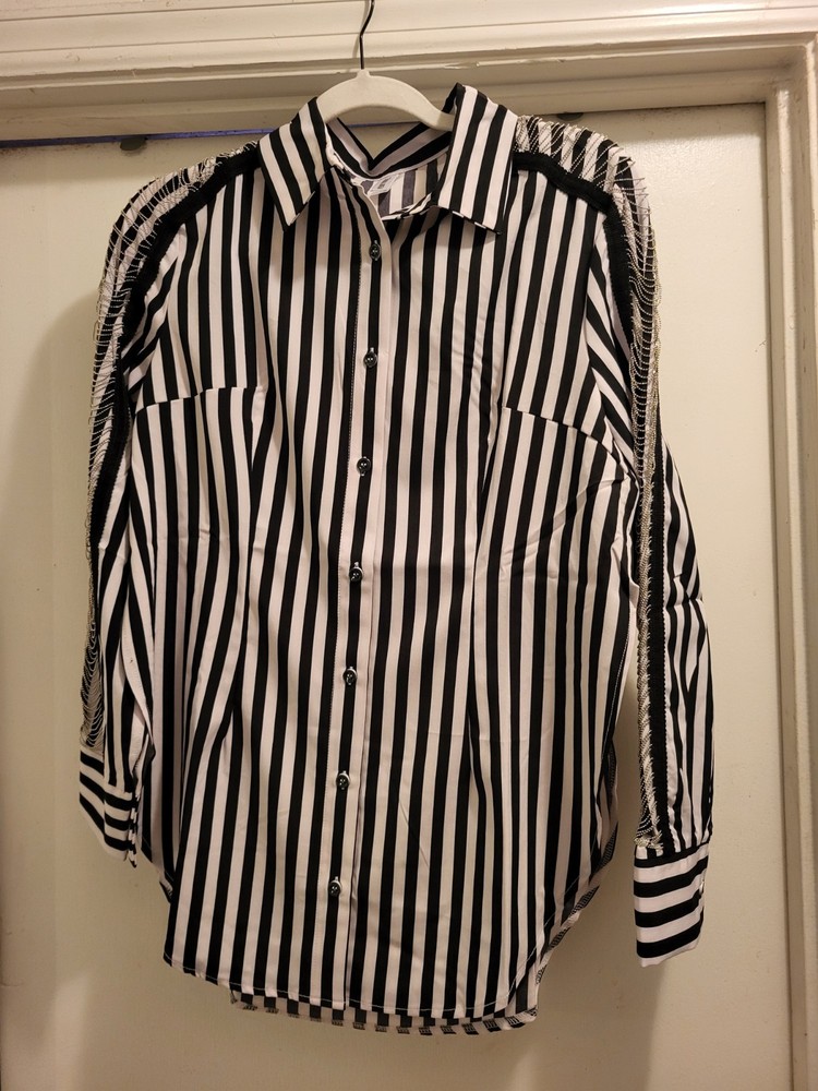 Pebby Forevee Button Down Black&White Statemont Top Size Large/ Ex L  New In Bag