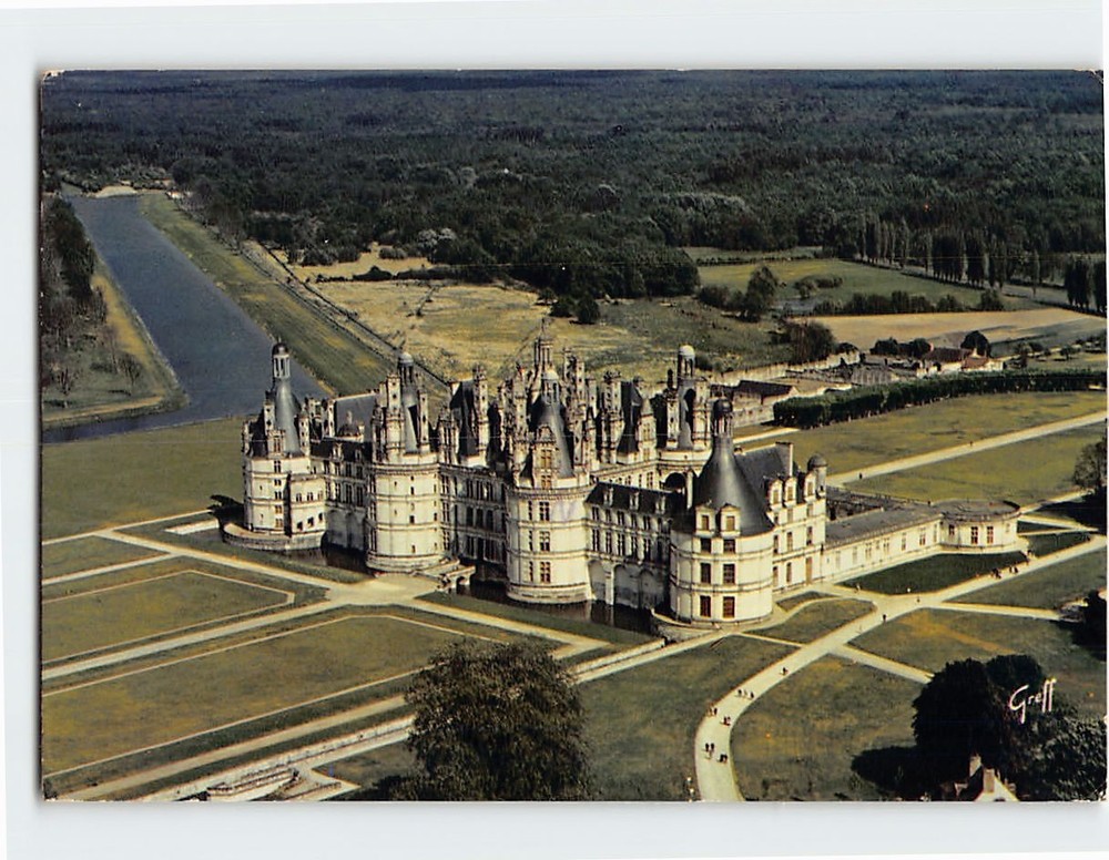 Postcard Les Châteaux de la Loire Chambord France