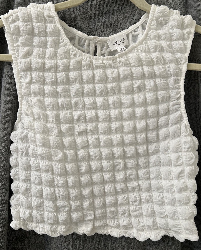 Le Lis White Textured Cropped Sleeveless Tank Top Button Women’s M