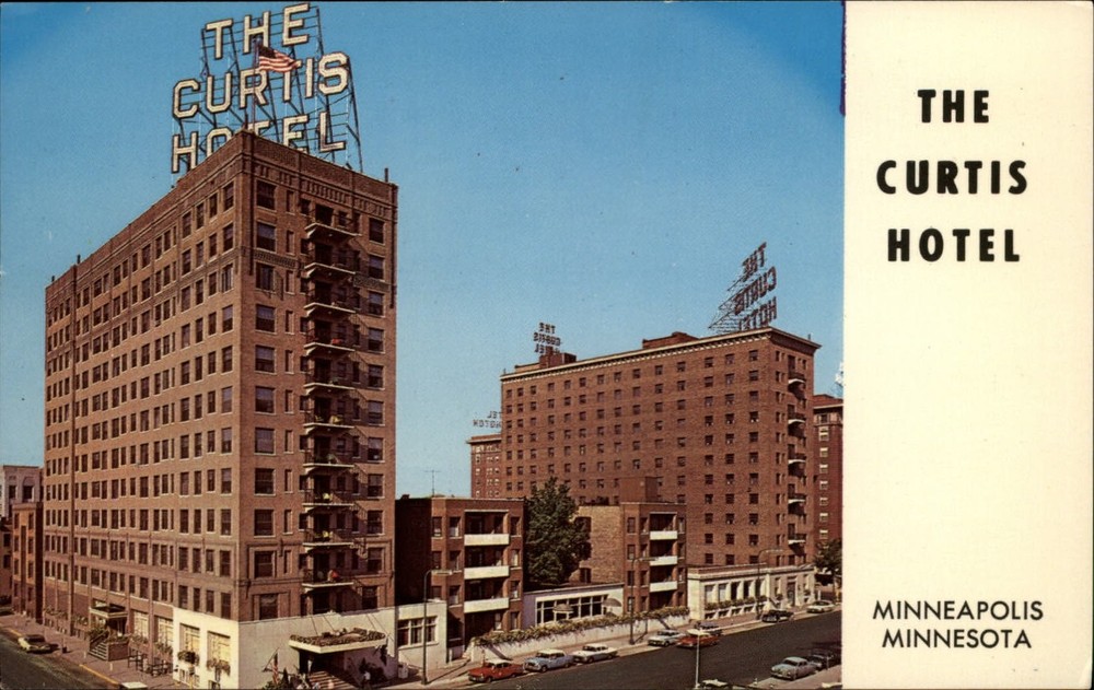 Minneapolis Minnesota ~ Curtis Hotel ~ 1950s cars ~ postcard sku341