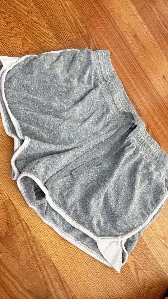 Women’s Gray Solid Athletic Shorts Elastic Waist, Regular Size L