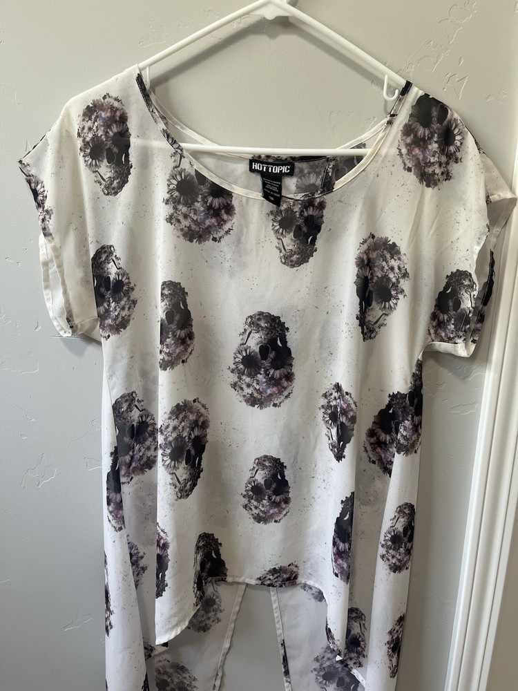 Hot Topic Skeleton Women Layover Top Size s/M