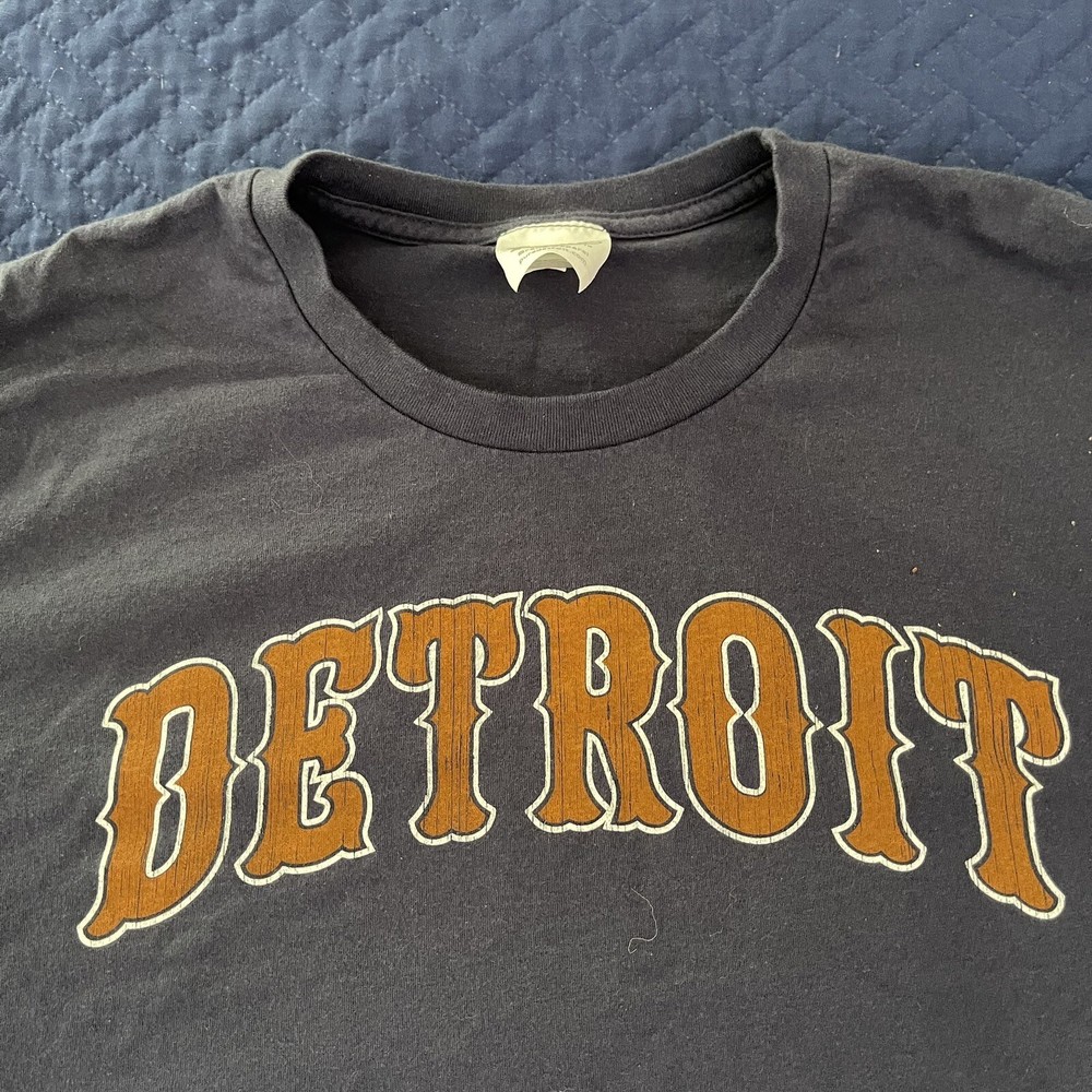 Detroit navy t shirt Adult XL