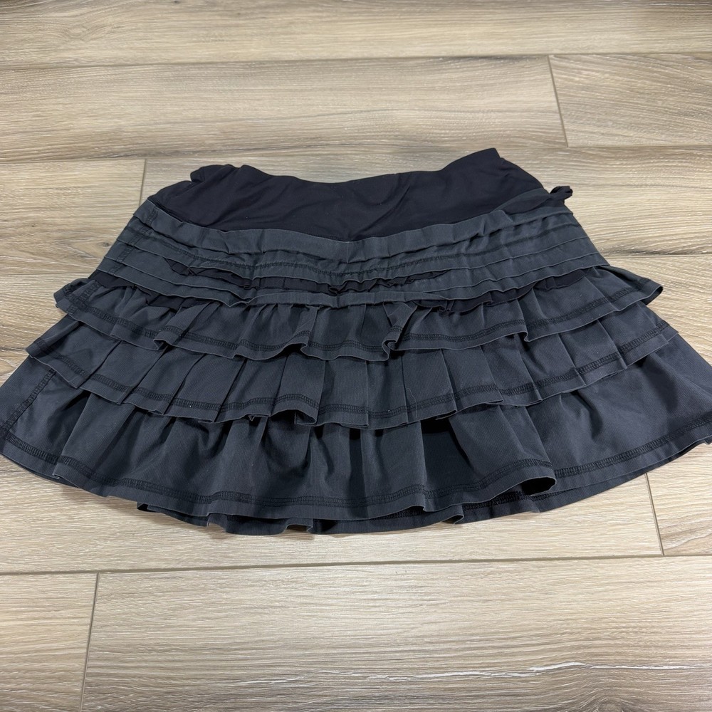 Lululemon 4 Run: Back On Track Skirt Coal Dark Gray Ruffles