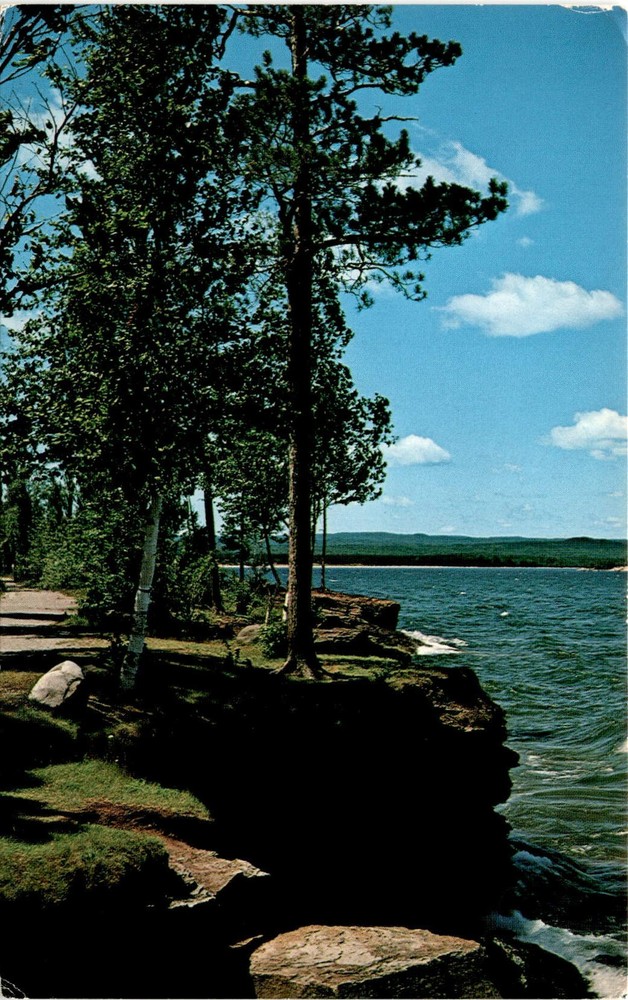LAKE SUPERIOR SHORE, nature, Ishpeming, Michigan Postcard