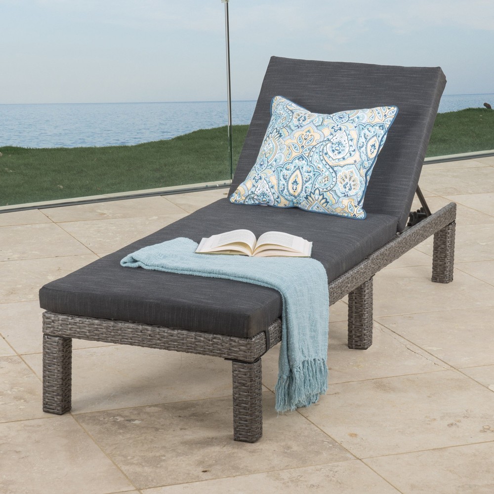 Puerta KD Chaise Lounge for Stylish Outdoor Patio Furniture