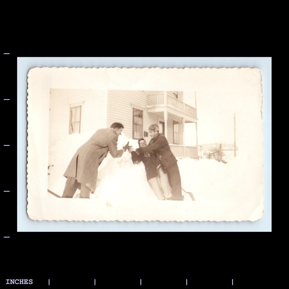 Old Vintage Photo MEN WOMAN SNOWBALL FIGHT OUTSIDE HOUSE