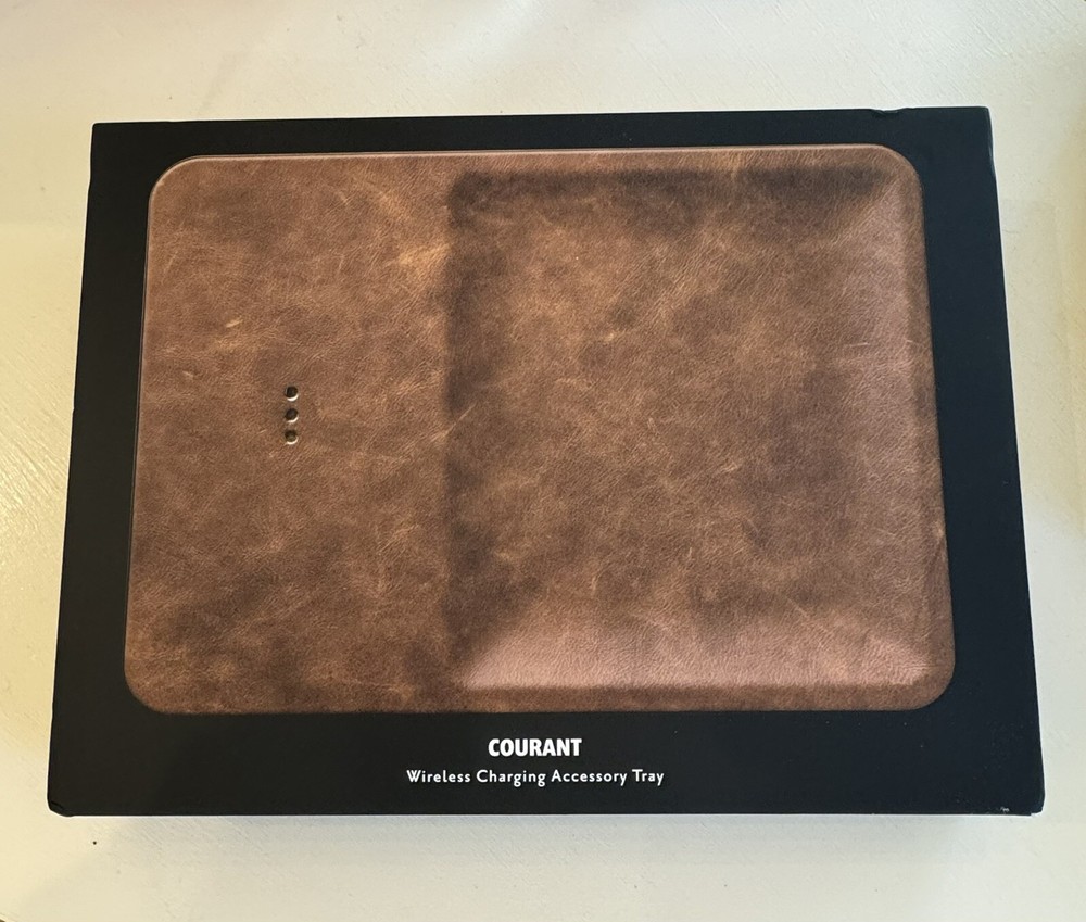Courant Catch:3 Classics Italian Leather Wireless Charging Station & Valet Tray