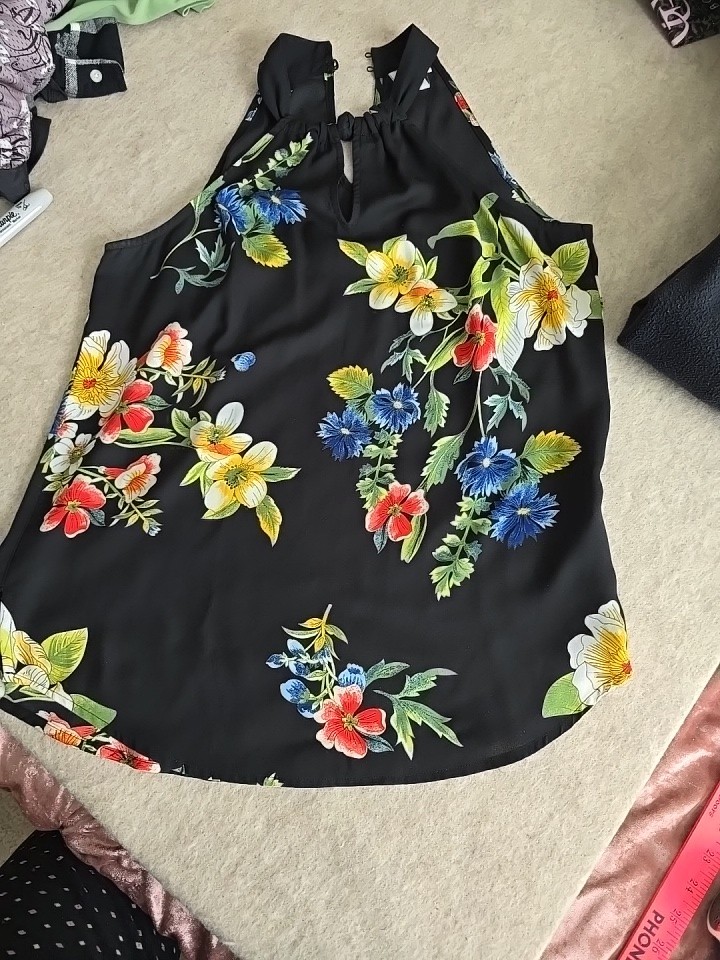 NY & Company Sleeveless Tank Top Halter Neck Floral  Lightweight Blouse M