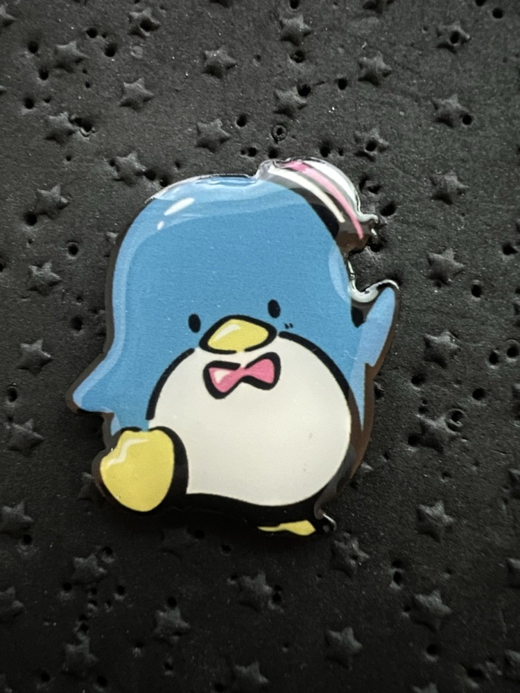 Hello Kitty & Friends Mystery Box Pin - Tuxedo Sam