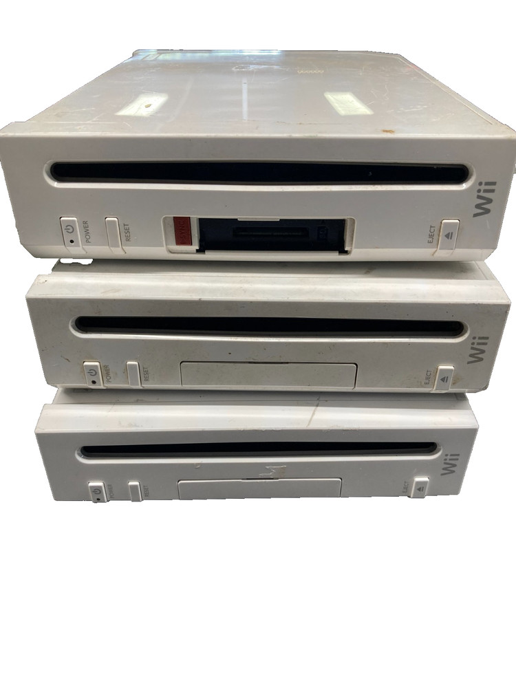 Lot of 3 Nintendo Wii Consoles - White RVL-001 For Parts Repair Only