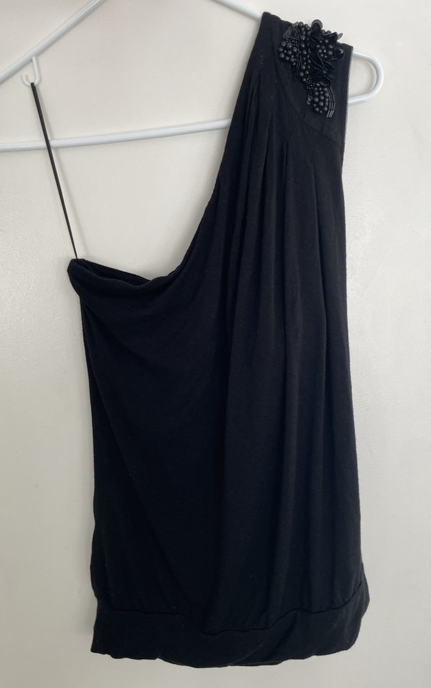 ELLE Women's Solid Black Bead Accent Pleated One Shoulder Shelf Bra Rayon Top M