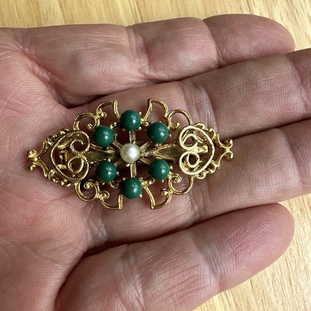 Vintage Deep Green Beaded Brooch Lapel Gold Pin Twisted Wire Costume Jewelry