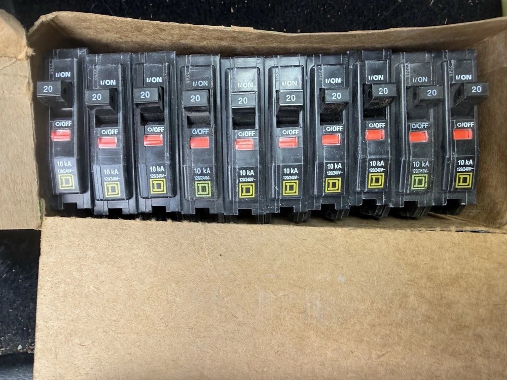 Lot of 10 New Circuit Breaker Square D QOB120 20 Amp 1 Pole FOR BOLT ON PANEL