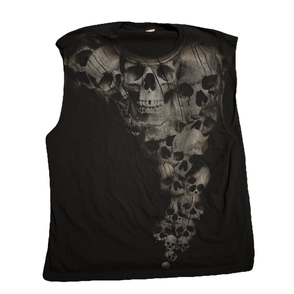 Large vintage skull cut off shirt