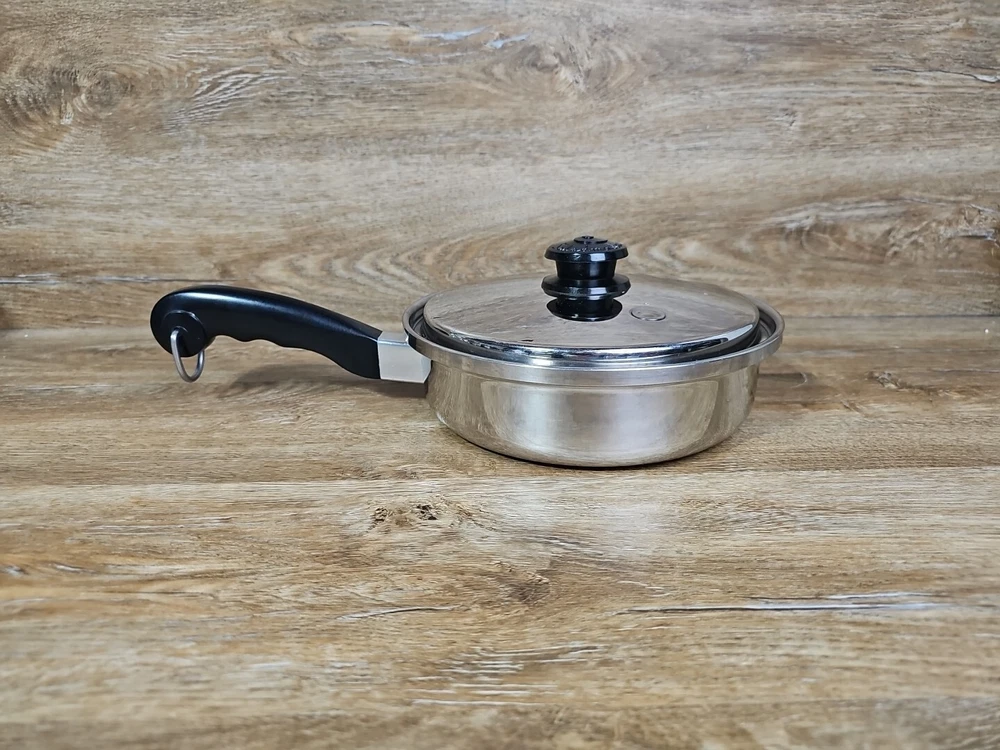 Saladmaster 9” T304S Stainless Steel Skillet Saucepan Fry Pan Vapo Lid 2 QT