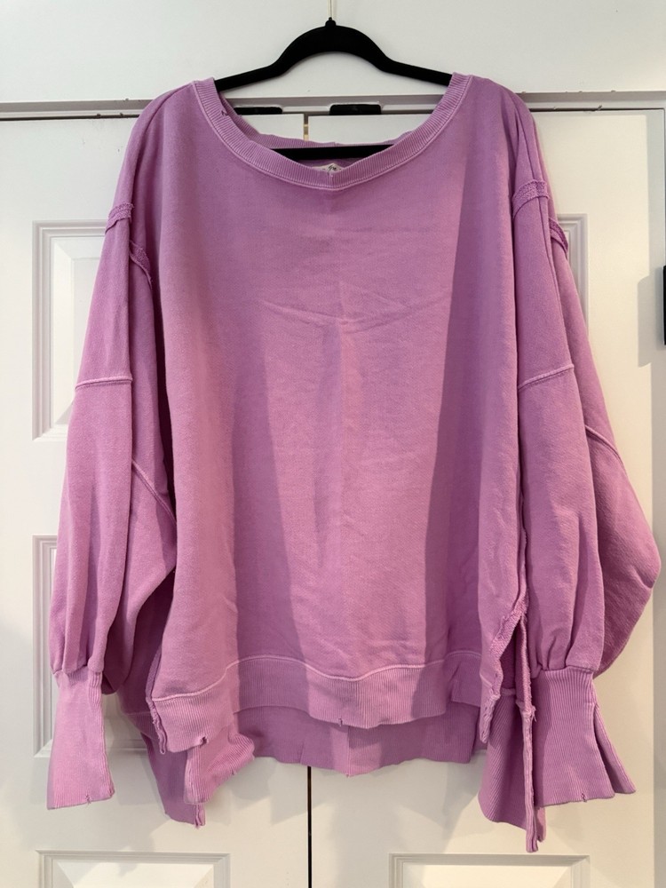 Free People Camden Sweatshirt Size XL EUC Proginal Price $78P2P 38” S2H 25”