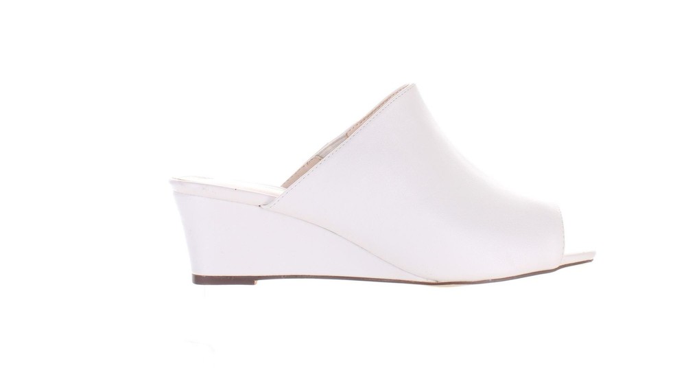 Fashion Womens Poppy White Wide Heels Size 7.5 7693264