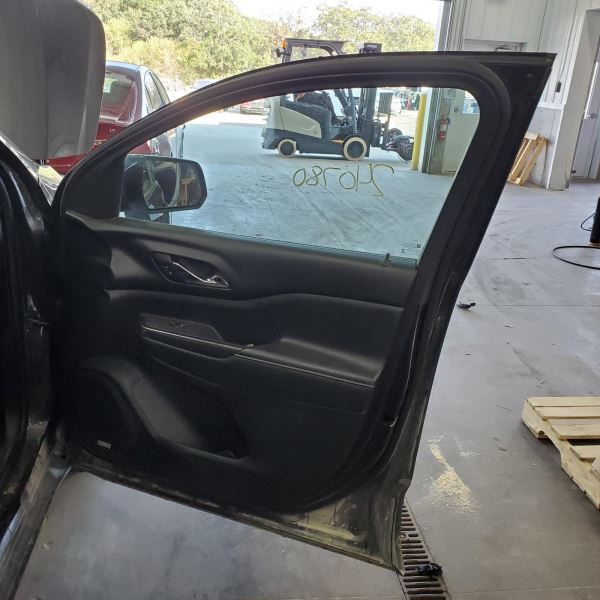 ACADIA    2017 Front Door Trim Panel 1030819-image