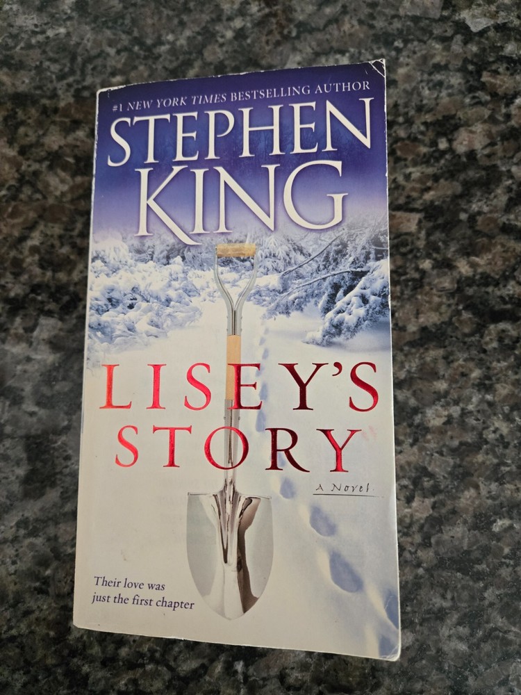 Lisey's Story  A Novel by STEPHEN KING Book