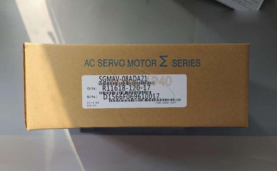 One New Yaskawa Servo Motor Sgmav-08Ada21