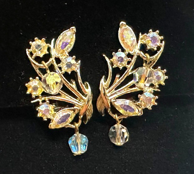 Signed CORO Floral Vtg Costume Gold Tone Clip-on Earrings Jewelry Lot H