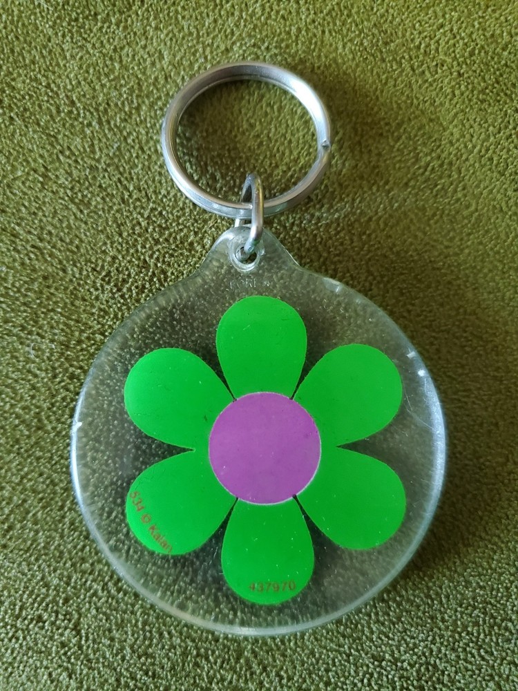 Vintage 1980s Green Flower Acrylic Plastic Keychain, Kalan 534