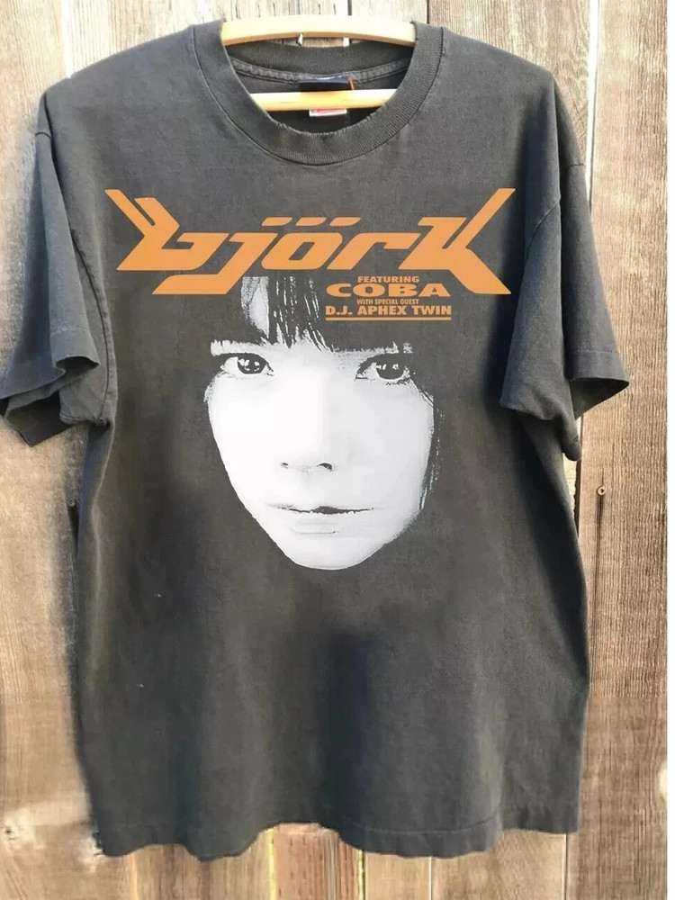 Bjork Graphic 90s Retro Classic Style Unisex T-Shirt