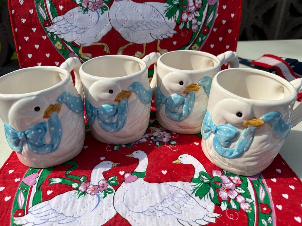 1980’s Vintage Blue Ribbon Goose/Geese Ceramic White Coffee Mugs Set of 4