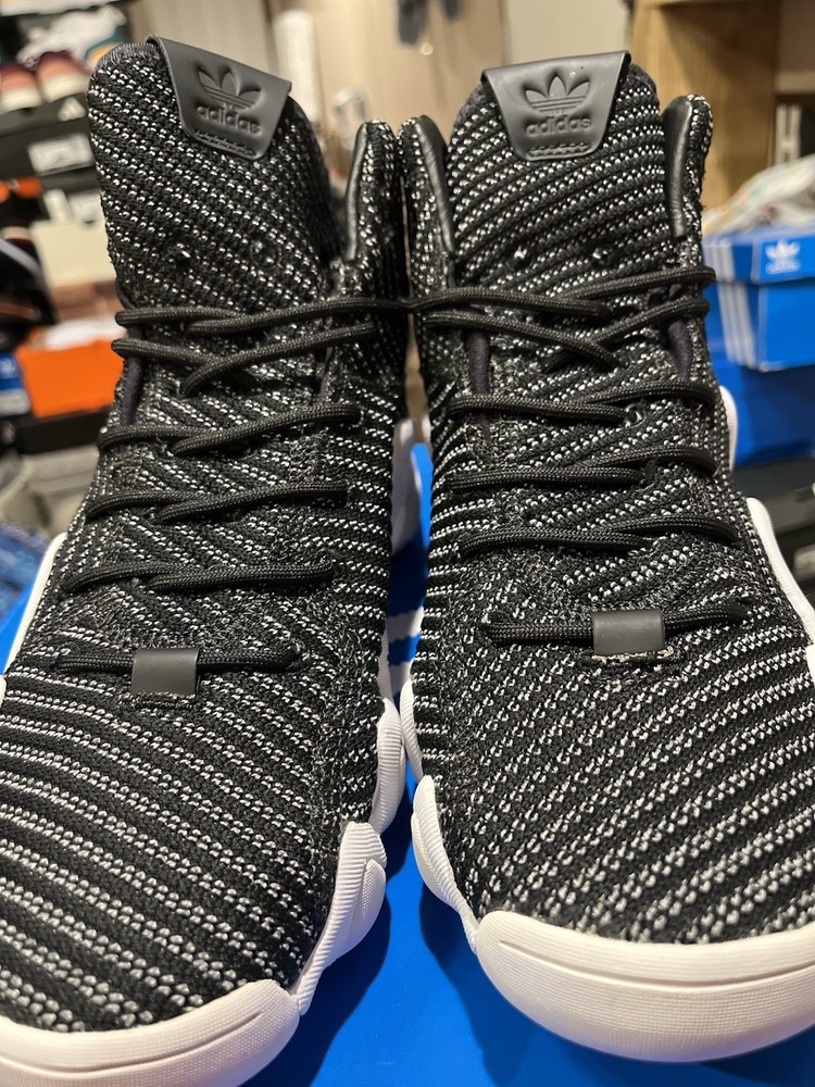 Men’s Adidas, Crazy Eight ADV PK item number BY4423 CBLACK/SiLVMT/FTWWHT