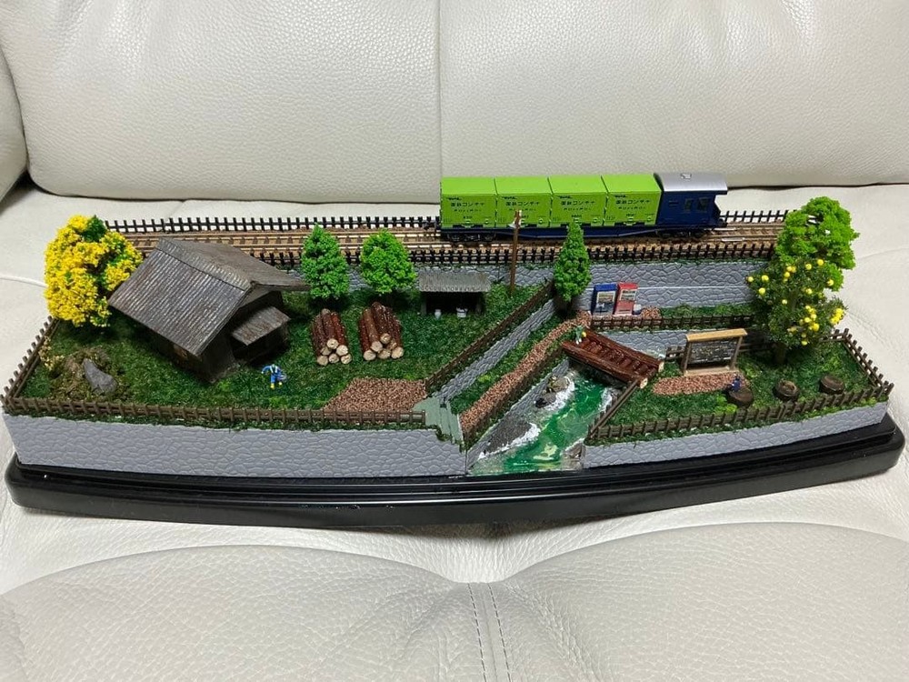 Model Train N Gauge Diorama Mountain Stream and Cargo Scenery Clear Case Include