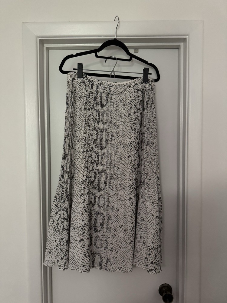 J Crew Women’s Snake Print Pleated Skirt Size 8