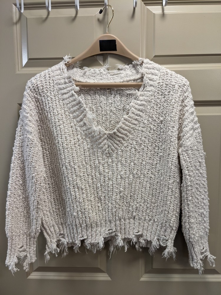 Miracle Usa Chunky Distressed V-neck Sweater - Size S/M