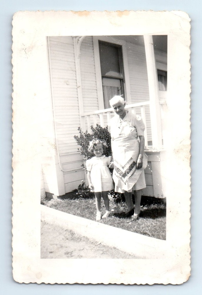 Old Vintage Photo OLDER WOMAN AND GIRL HOLDING HANDS BY HOUSE SNAPSHOT