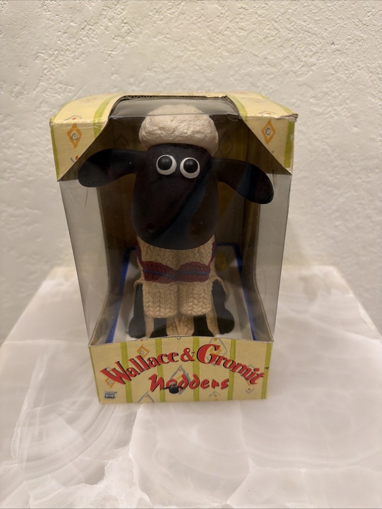 NEW! Wallace and Gromit Aardman Vintage Shaun The Sheep Nodding Bobblehead