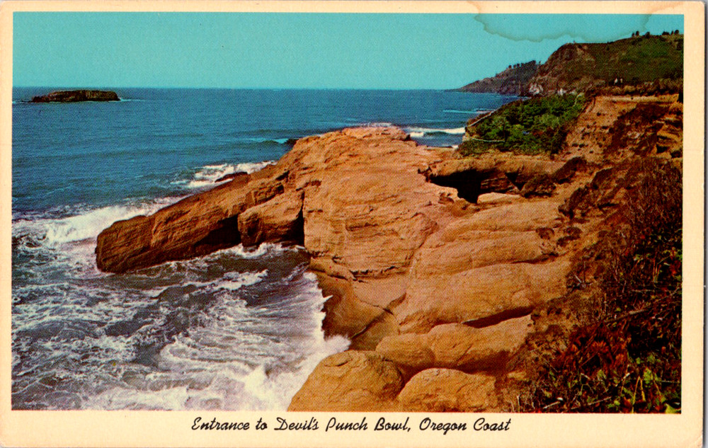 Vintage Postcard Devils Punch Bowl Oregon Coast Landmark
