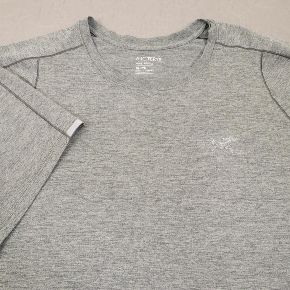 Arc'teryx Shirt Mens XL Gray Short Sleeve Lightweight Performance Athletic Tech