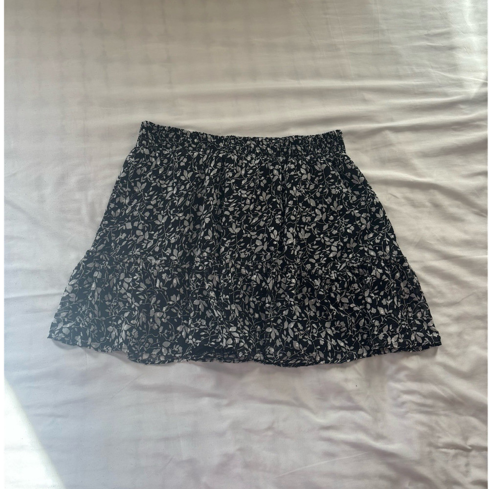 LOFT Women's Black White Floral Pleated Short A-Line Skirt Polyester Size M