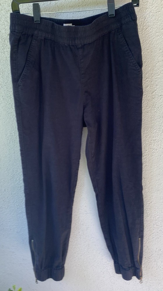 Levi's Men's Jogger Pants Cotton Black Tapered Leg Elastic Waist Zipper Accents
