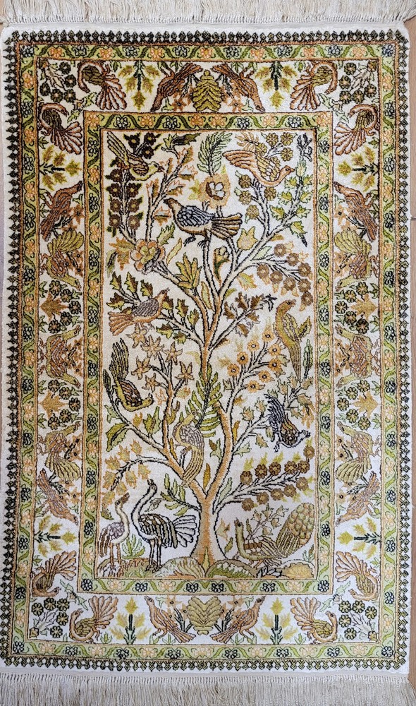 Ghom Silk Rug Bird Print Fine Knotting 107x68cm