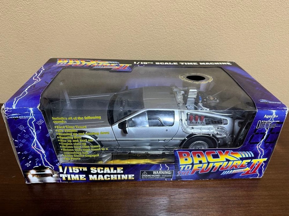 Back to the Future Part 2 DeLorean 1/15 scale replay #bf9cf2