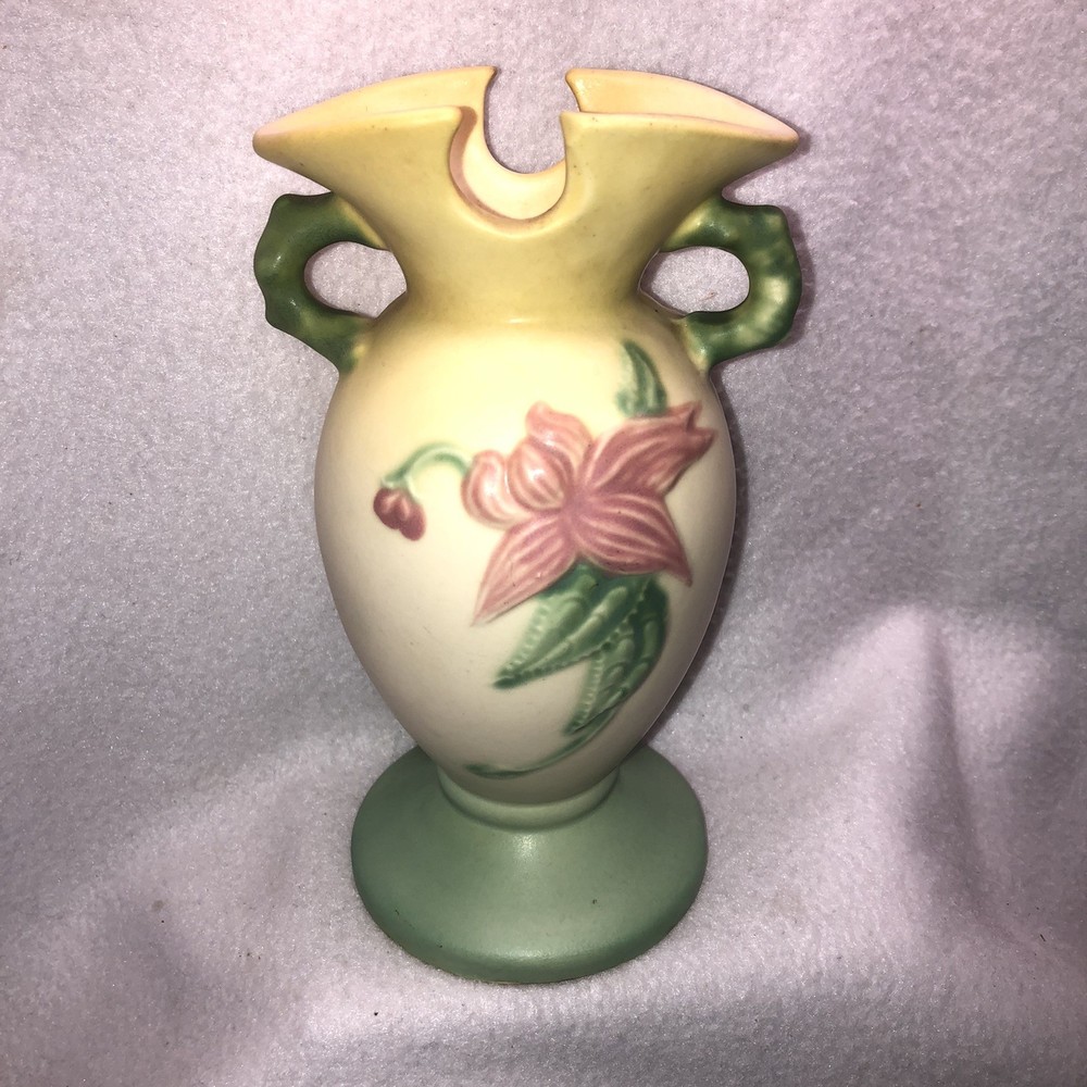 VINTAGE Hull Pottery Woodland Pink Green Yellow Vase W4-6 1/2