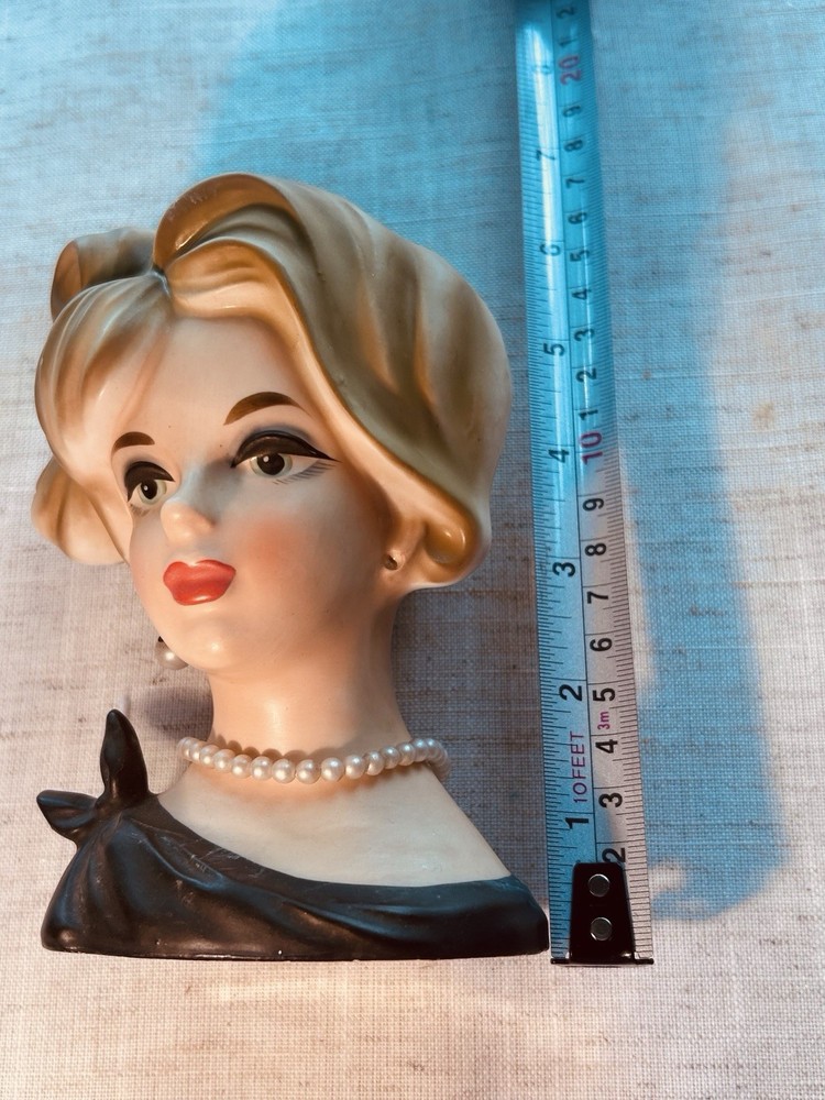 Napco Vintage Lady Head Vase 7 inch  missing earring