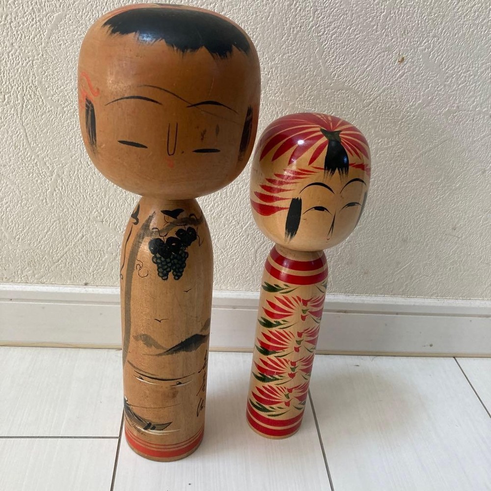 Showa Retro Kokeshi Dolls Hand-painted Wooden Set Large Small Natural Wood