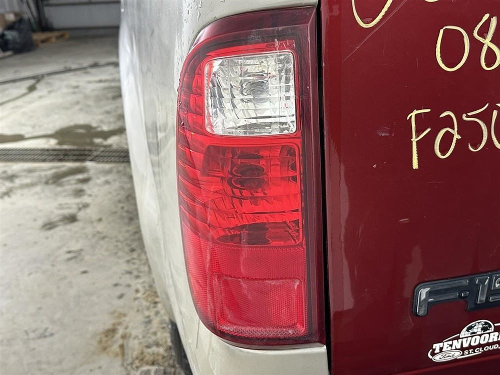2008-2016 Ford F250SD Pickup Driver Side Left Tail Light Assembly 2732215