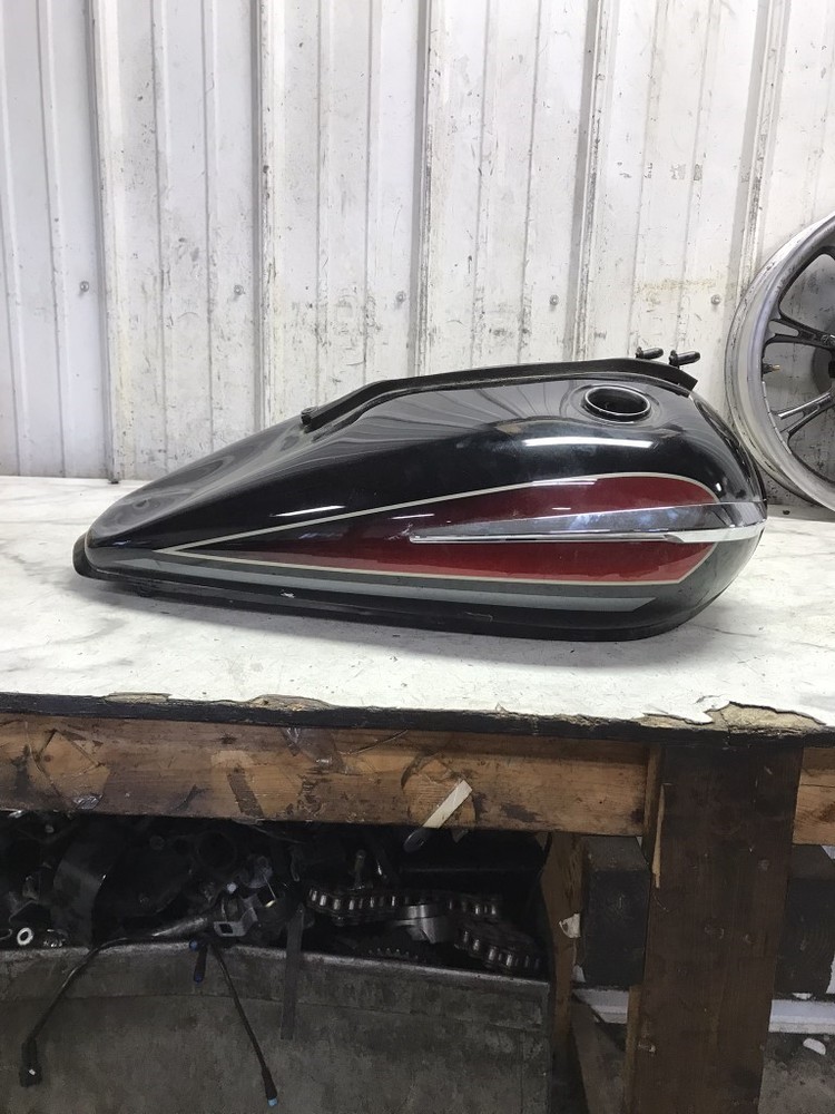 14 Yamaha XVS950 XVS 950 A V Star Gas Fuel Petrol Tank
