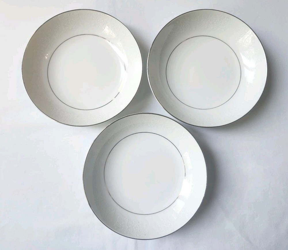 Set Of 3 Crown Victoria Lovelace Fine China Berries Bowls 5 5/8