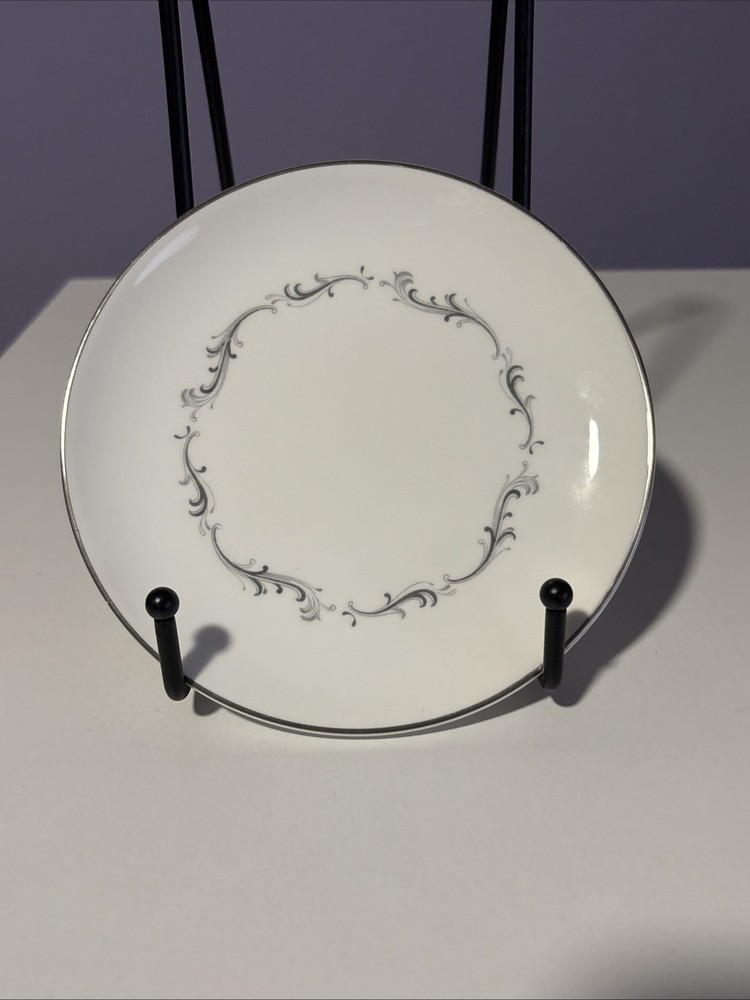 Vintage Royal Doulton Coronet Bread & Butter Plate #H4947 England VGUC 6.25