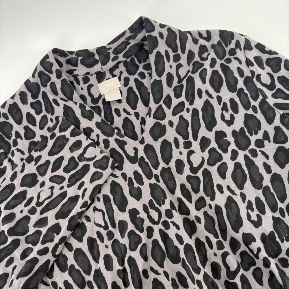 Chicos 2 L Leopard Print Long Sleeve Pima Cotton V Neck Tunic Top Womens Gray