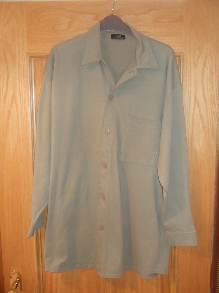 Ladies Green Shirt or Overshirt by STNT Long Sleeves 6 button opening Size 14